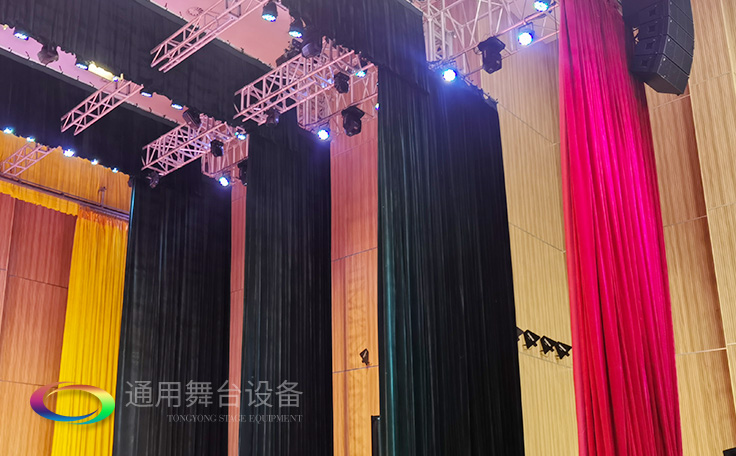 遷換場景、揭示活動主體、渲染演出氣氛、提升演出效果——舞臺幕布、泰州舞臺吊桿