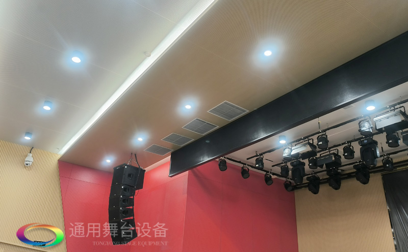高顏值+實力派！通用舞臺吊桿成功打造某中學(xué)智慧化多功能報告廳項目